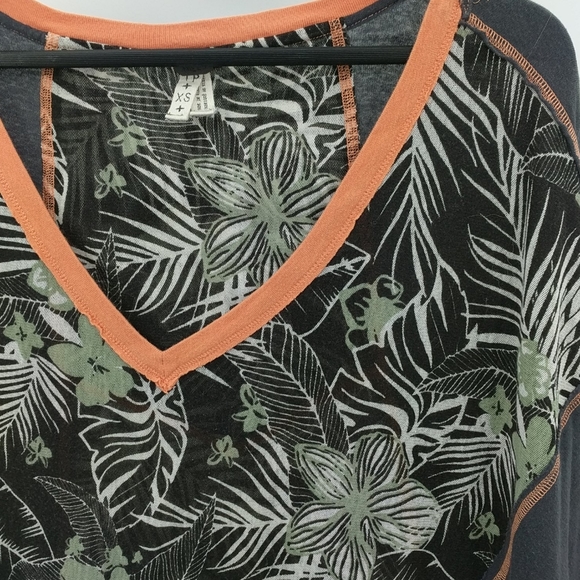 Free People WE THE FREE Margot Tropical Print Top Size XS - Picture 3 of 8
